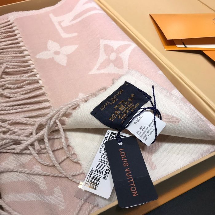 Louis Vuitton Scarf LV00026